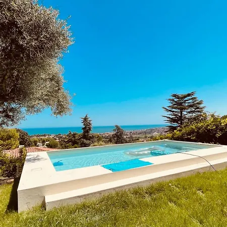 N324 - Numana, Luminoso Bilocale Con Piscina Privata E Giardino Numana