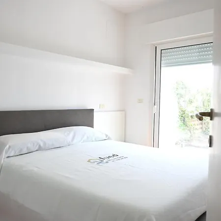 Apartamento N324 - Numana, Luminoso Bilocale Con Piscina Privata E Giardino Numana